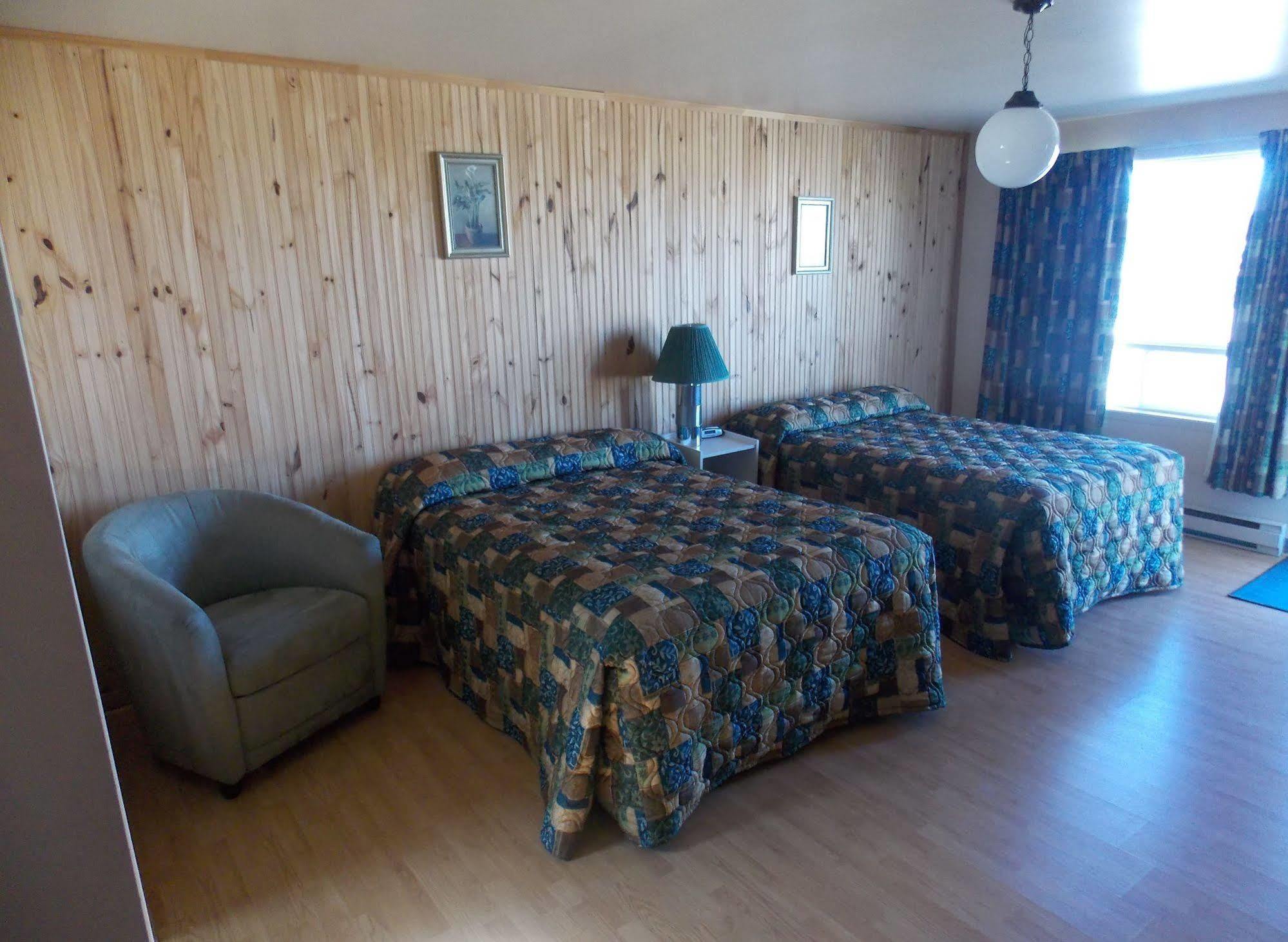 Motel & Camping Le Pirate Cap-Chat Dış mekan fotoğraf